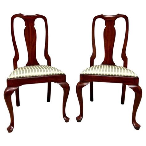 Henkel Harris 105s 24 Wild Black Cherry Queen Anne Dining Side Chairs Pair A At 1stdibs