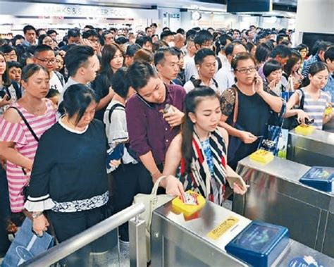 港鐵收費系統招標擬引「二維碼」 八達通或受挑戰