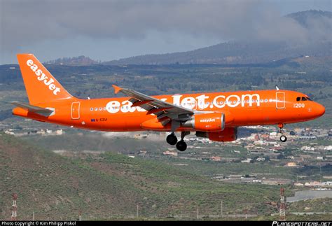 G EZUI EasyJet Airbus A320 214 Photo By Kim Philipp Piskol ID 350832