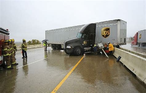 Photo Tractor Trailer Wrecks On I 440 Bridge Over Arkansas River