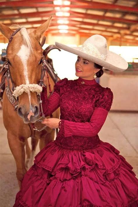 I Fell Completely In Love With This Dress Traje De Mariachi Mujer