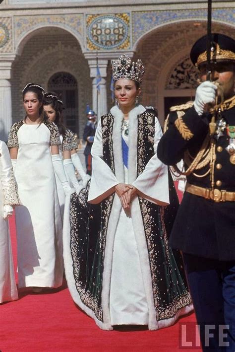 beautiful portraits   young farah pahlavi   empress