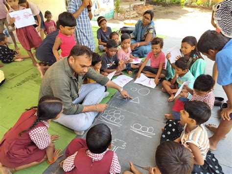 shal khalna ka parava samathaya ma shavara lgakara bcaca ka ka satha vabhanana