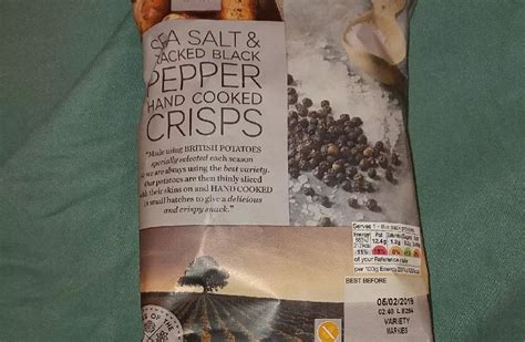 Supersupergirl S Food Reviews M S Sea Salt Cracked Black Pepper Hand