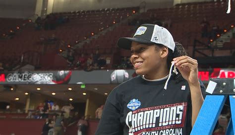 Zia Cooke Named A Finalist For Dawn Staley Award Abc Columbia