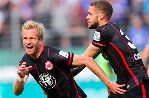 LEintracht Francfort reste dans lélite Allemagne Eintracht