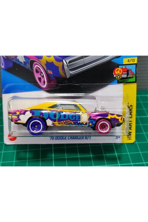 HOT WHEELS HOTWHEELS 70 DODGE CHARGER R T 2024 HTB76 Fiyatı Yorumları Trendyol