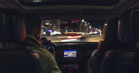 Safety Tips For Driving At Night He And She Driving School