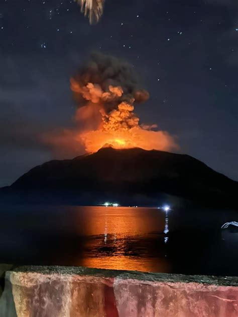 Gunung Api Ruang Di Sitaro Alami Erupsi Kini Berstatus Siaga SUDARA ID