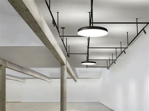 Illuminazione A Binario In Alluminio Estruso Infra Structure Flos