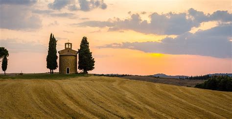 The Val D Orcia And Its Treasures The Chapel Madonna Di Vitaleta