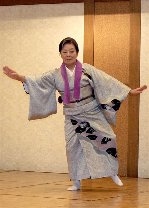 6教室生徒、練習成果披露 南部千代連 踊り初め【奥州】｜iwanichi Online 岩手日日新聞社