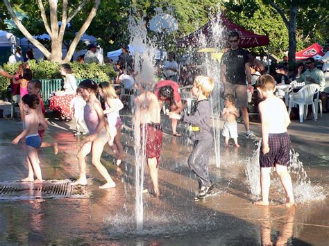 File Fountain Fun Wikimedia Commons