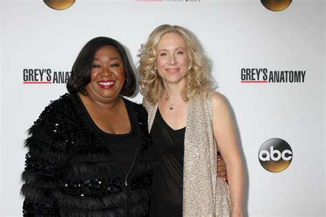 Los Angeles Sep Shonda Rhimes Betsy Beers At The Grey S Anatomy