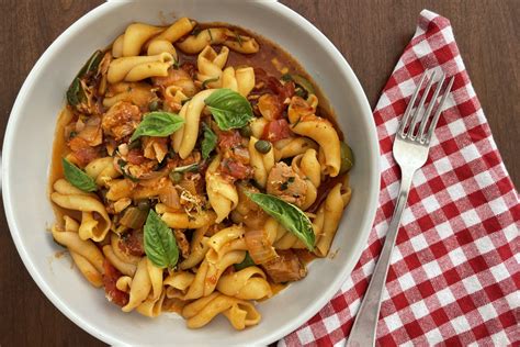 Pasta With Canned Tuna Olives Capers And Tomatoes Italian Recipes