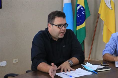 Prefeitura Envia Projeto Que Reajusta Sal Rio Dos Servidores Em Nos