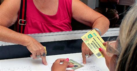 G1 Venda de ingressos do carnaval se encerra nesta terça em Porto