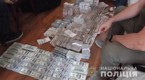 Завладели средствами Минобороны на сумму 580 000 долларов США ...