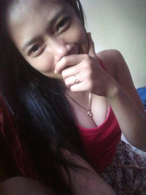 How A Shy Girl Usually Reacts On Seeing Me Naked Freakden