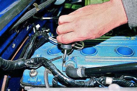 Замена прокладки крышки головки блока цилиндров ЗМЗ-409