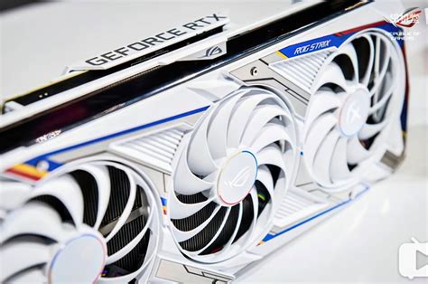 ⚡ASUS представила видеокарту GeForce RTX 3090 ROG STRIX GUNDAM Edition ...