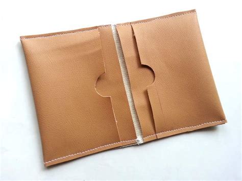 DIY Faux Leather Wallet | DIYIdeaCenter.com