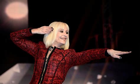 Fallece la cantante italiana Raffaella Carrà Primera Hora