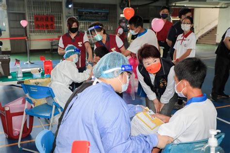 中市兒童莫德納接種意願2成8 盧秀燕赴學校鼓勵學童 生活 自由時報電子報