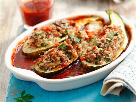 Zucchini Stuffed With Ground Beef Recipe Eatsmarter