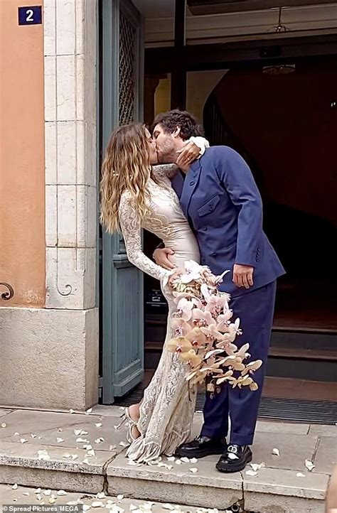 David Ginola S Daughter Carla Is Married Bride Stuns In A Fitted Lace