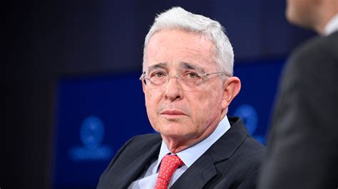 Pol Mica Entre Expresidentes Uribe Asegura Que Santos Busca Inmunidad