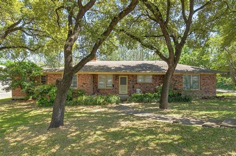 2829 Forest Park Blvd Fort Worth Tx 76110 Zillow