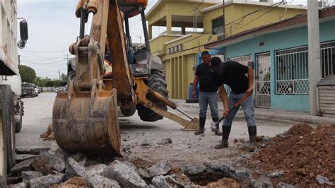 NotiGAPE Trabaja COMAPA en la reparación de 92 metros lineales de