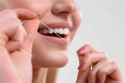 ¿por Qué Es Importante Usar El Hilo Dental El Blog De Vitaldent Hábitos Tratamientos Y