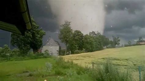 Tornada w Polsce (14.07.2012) / Tornadoes in Poland 2012 Compilation ...