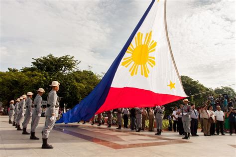 Bayan ko, minamahal kita! | iSavta