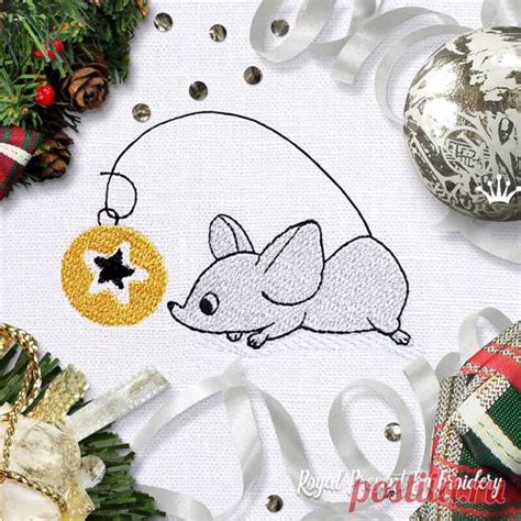 Мышка с шариком Дизайн машинной вышивки - 2 размера | Новогодние ...