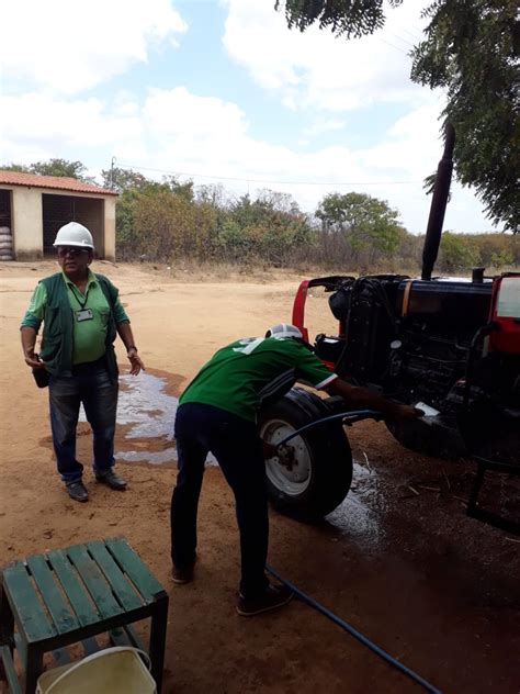 Curso de tratorista é realizado em comunidade da zona rural de Tamboril