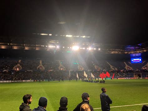 Collecte du Bleuet lors du match des bleuets au Stade Océane Collège