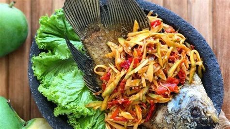 Resep Ikan Bawal Bakar Sambal Mangga Hidangan Gurih Dan Segar Untuk