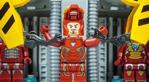 Iron Man’s suits: The ultimate LEGO wardrobe