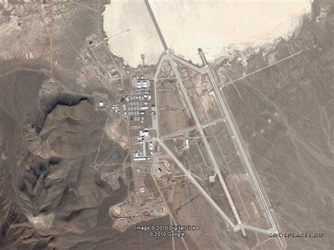 В районе Зоны 51 с самолета засняли странный диск и огни над ним - НЛО ...