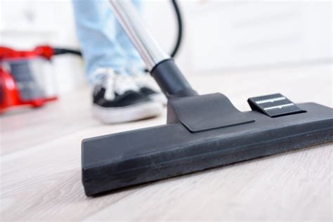 Hoover Floormate Deluxe Review:The Hard Floor Cleaner or Not