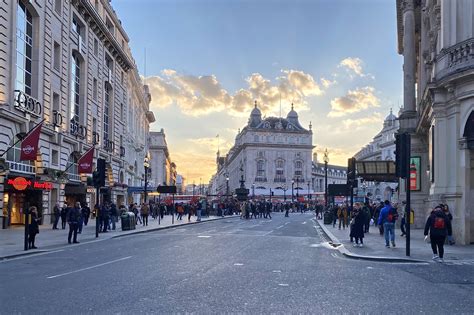 Piccadilly Circus Shopping, Tourist Attraction, 42% OFF