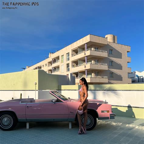 Dua Lipa Looks Hot In Versace Bikini Photos The Fappening