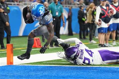 Detroit Lions Take Down Rams 24 23 For First Playoff Win In 32 Years