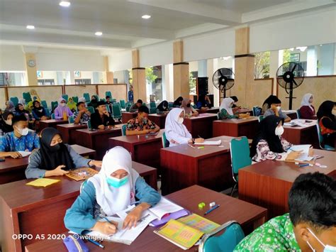 Pelajar Sma Dan Smk Se Purbalingga Ikuti Lomba Menulis Dan Membaca