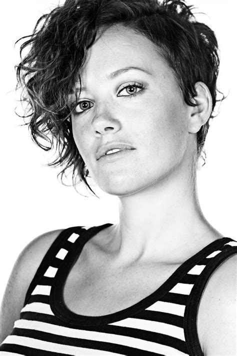 Brunette Attirant Image Stock Image Du Expression Mignon 7588739