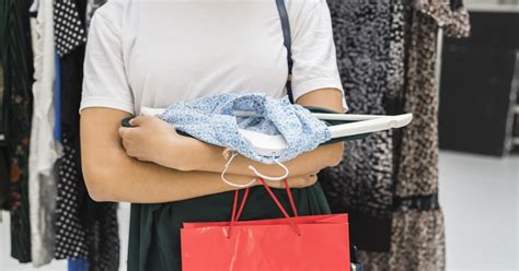 Learn Your Body Type and How to Dress for It