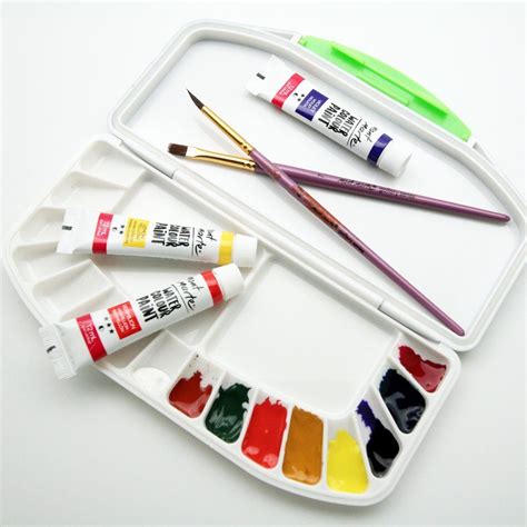 Mont Marte Airtight Watercolor Palette Slot Mixing Areas And